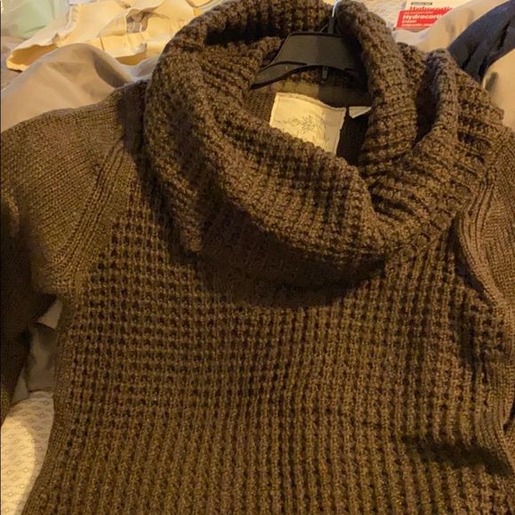 Anthropologie Cowl Neck sweater size L - Picture 4 of 6